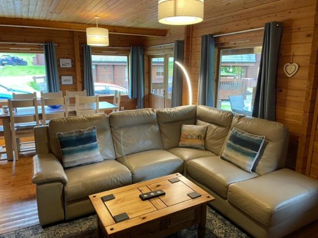 Luxury 3 Bedroom, 3 Bathroom Lodge With Hot Tub Llanbedr  Extérieur photo