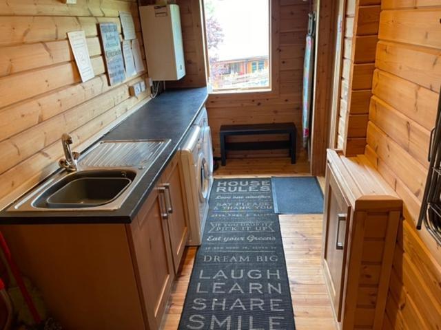 Luxury 3 Bedroom, 3 Bathroom Lodge With Hot Tub Llanbedr  Extérieur photo